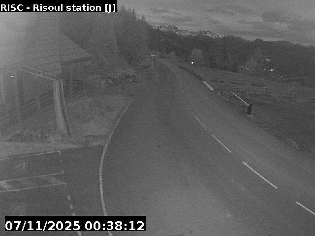 <h2>Webcam au niveau du centre de la station de Risoul 1850 sur la D186</h2>