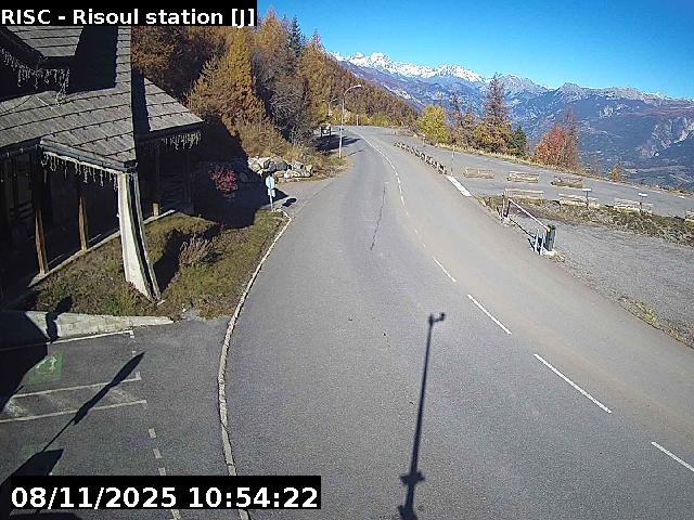 <h2>Webcam au niveau du centre de la station de Risoul 1850 sur la D186</h2>