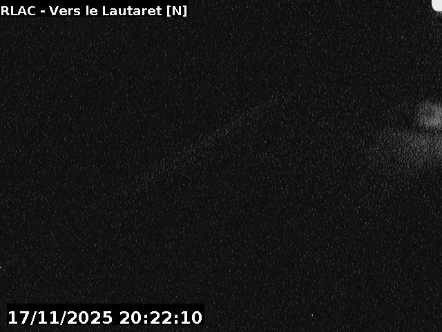 <h2>Caméra routière France - D1091, à proximité du col du Lautaret. Vue multiple entre le Refuge du Lautaret, la route vers Briançon et la route vers le Lautaret</h2>