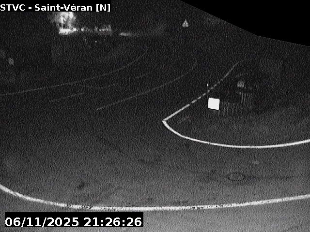 <h2>Clone of Webcam au début de la D947 au niveau du carrefour de l'Estéyère, proche de la jonction avec la D902 à Château Queyras</h2>