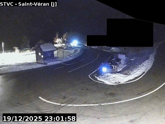 <h2>Clone of Webcam au début de la D947 au niveau du carrefour de l'Estéyère, proche de la jonction avec la D902 à Château Queyras</h2>