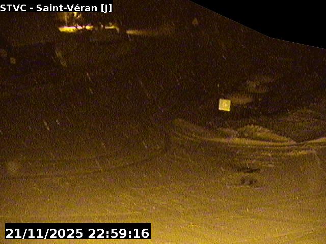 <h2>Clone of Webcam au début de la D947 au niveau du carrefour de l'Estéyère, proche de la jonction avec la D902 à Château Queyras</h2>