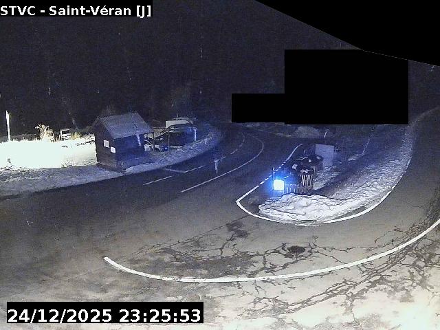 <h2>Clone of Webcam au début de la D947 au niveau du carrefour de l'Estéyère, proche de la jonction avec la D902 à Château Queyras</h2>