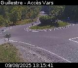 Webcam sur la D902 à Guillestre sur la route qui mène à la station de ski de Vars. Caméra située au niveau du rond-point à l'intersection avec la D902A