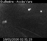 Webcam sur la D902 à Guillestre sur la route qui mène à la station de ski de Vars. Caméra située au niveau du rond-point à l'intersection avec la D902A