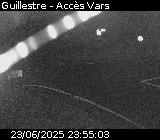 Webcam sur la D902 à Guillestre sur la route qui mène à la station de ski de Vars. Caméra située au niveau du rond-point à l'intersection avec la D902A