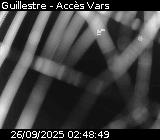 Webcam sur la D902 à Guillestre sur la route qui mène à la station de ski de Vars. Caméra située au niveau du rond-point à l'intersection avec la D902A