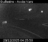 Webcam sur la D902 à Guillestre sur la route qui mène à la station de ski de Vars. Caméra située au niveau du rond-point à l'intersection avec la D902A