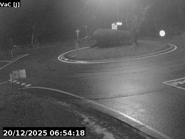 <h2>Webcam sur la D902 à Guillestre sur la route qui mène à la station de ski de Vars. Caméra située au niveau du rond-point à l'intersection avec la D902A</h2>