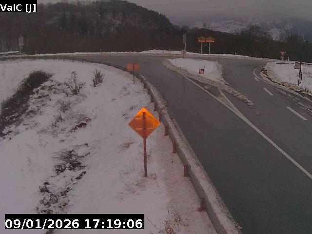 <h2>Webcam à Saint-Firmin à la jonction entre la N85 et la D985A. Vue orientée vers Gap et Grenoble.</h2>